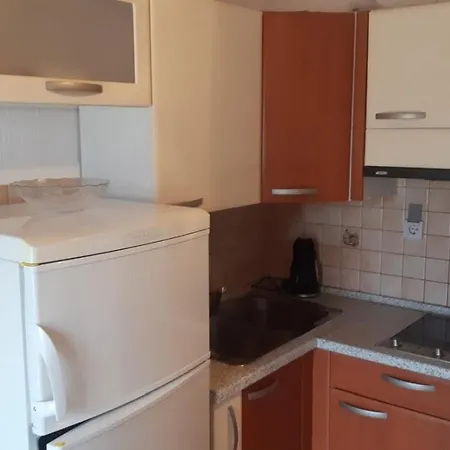 5241-4 For 6 Pers In * Lopar