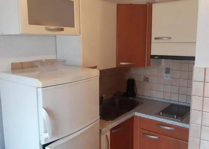 5241-4 For 6 Pers In * Lopar